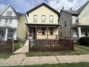 1349 Capouse Avenue - 1st fl