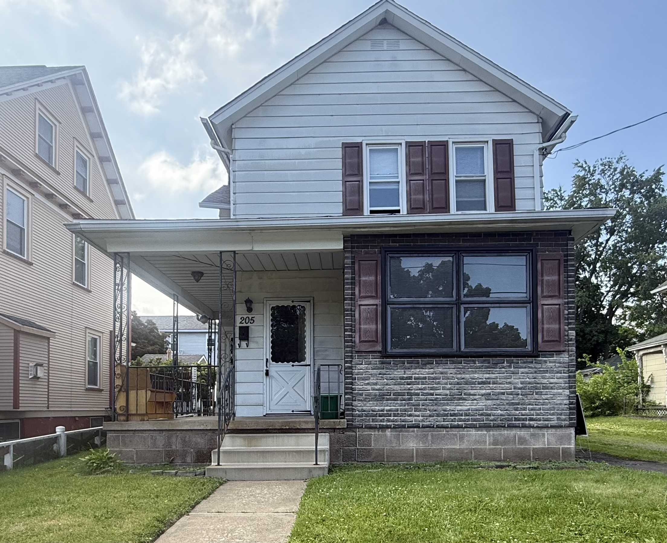 205 2nd Street - 2