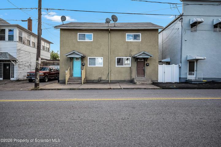 333 Oak Street - Left