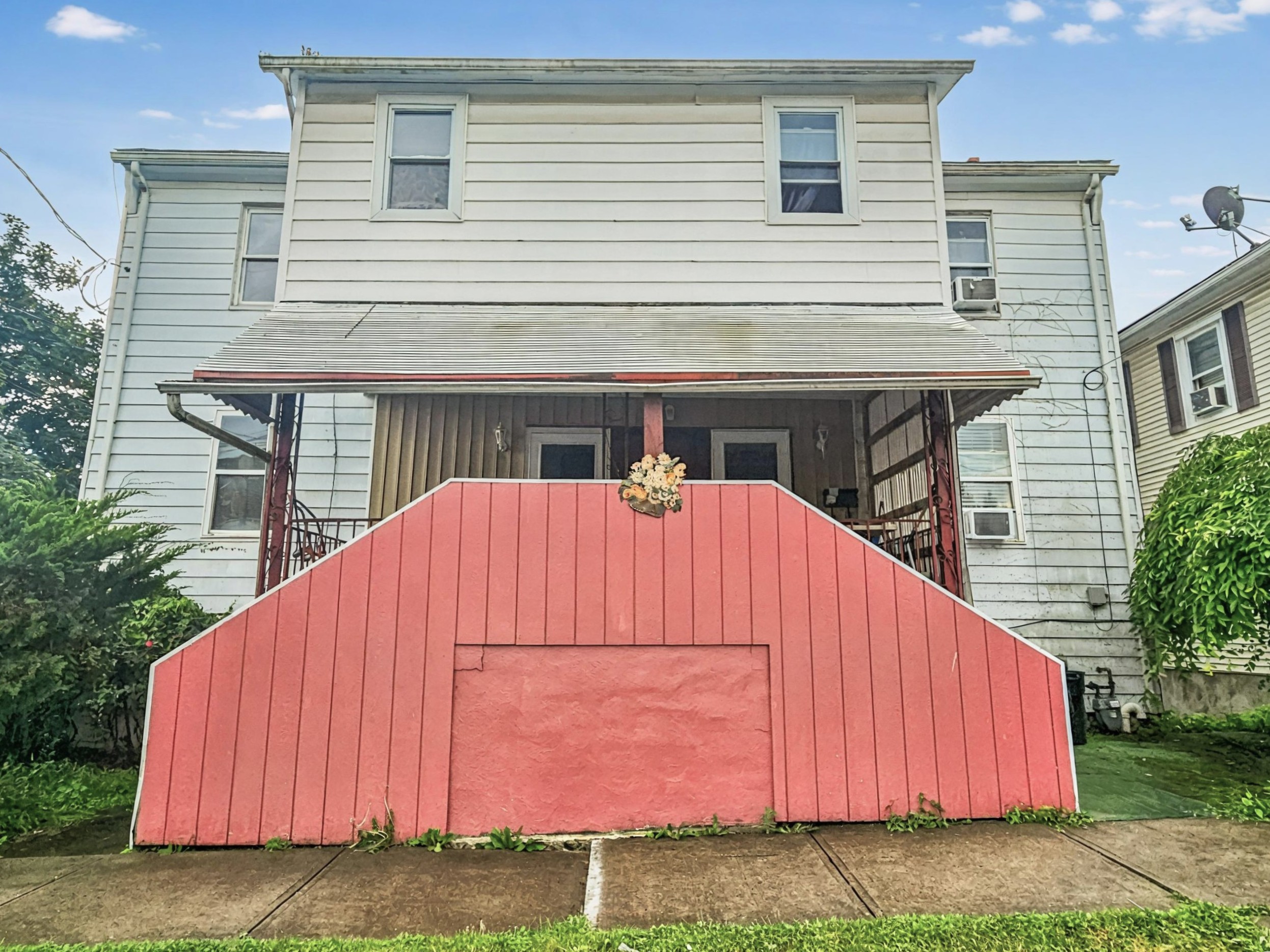 14 Kulp Avenue - Front