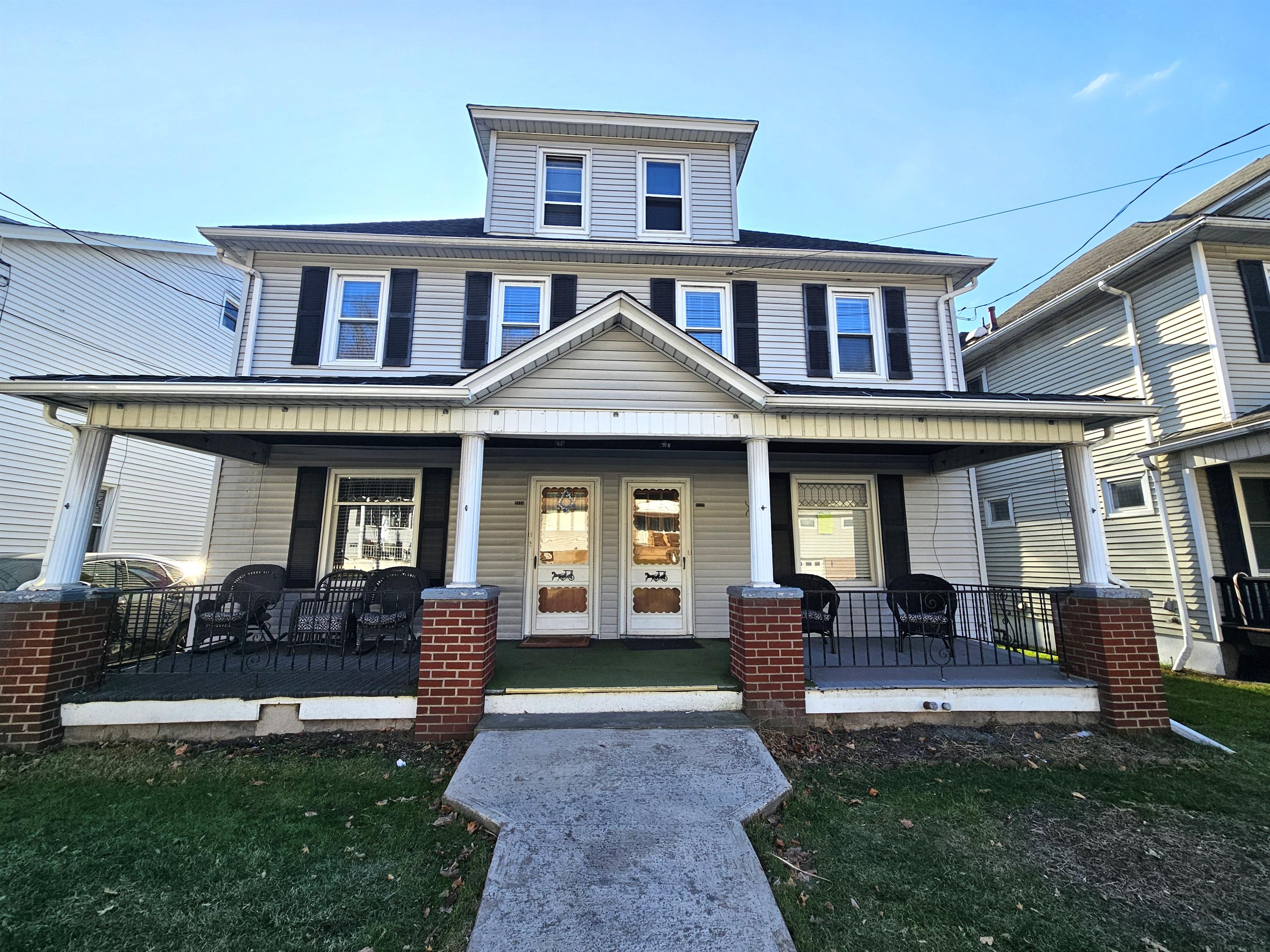 2122 North Main Avenue