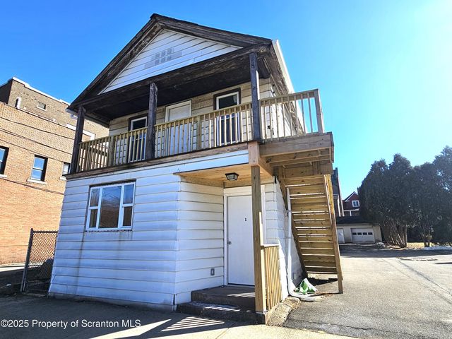 125 North River Street