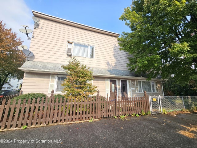 624 Court Street - 2nd Fl